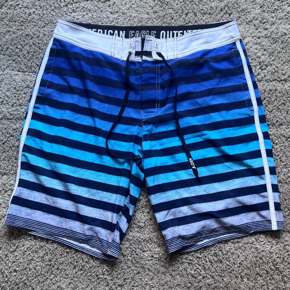 American Eagle Mens Blue Striped Swim Trunks Size Medium‎